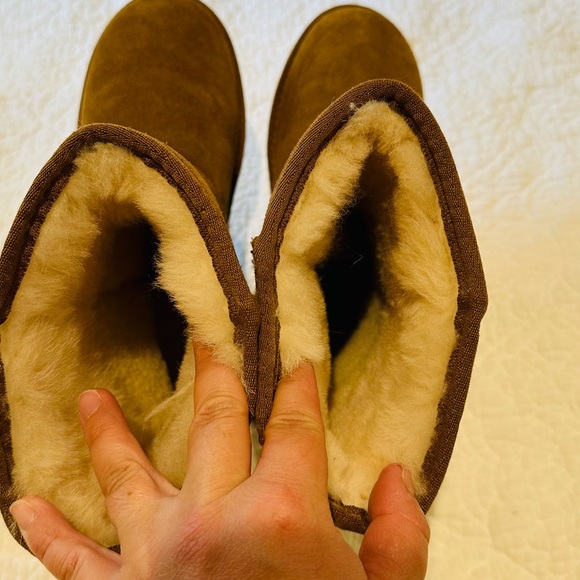 Minnetonka women’s Olympia Boots | Ugg like boots - Picture 6 of 10